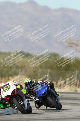 media/Dec-01-2025-Moto Forza (Mon) [[2daa91e15f]]/1-Advanced Group/Session 3 (Turn 3)/